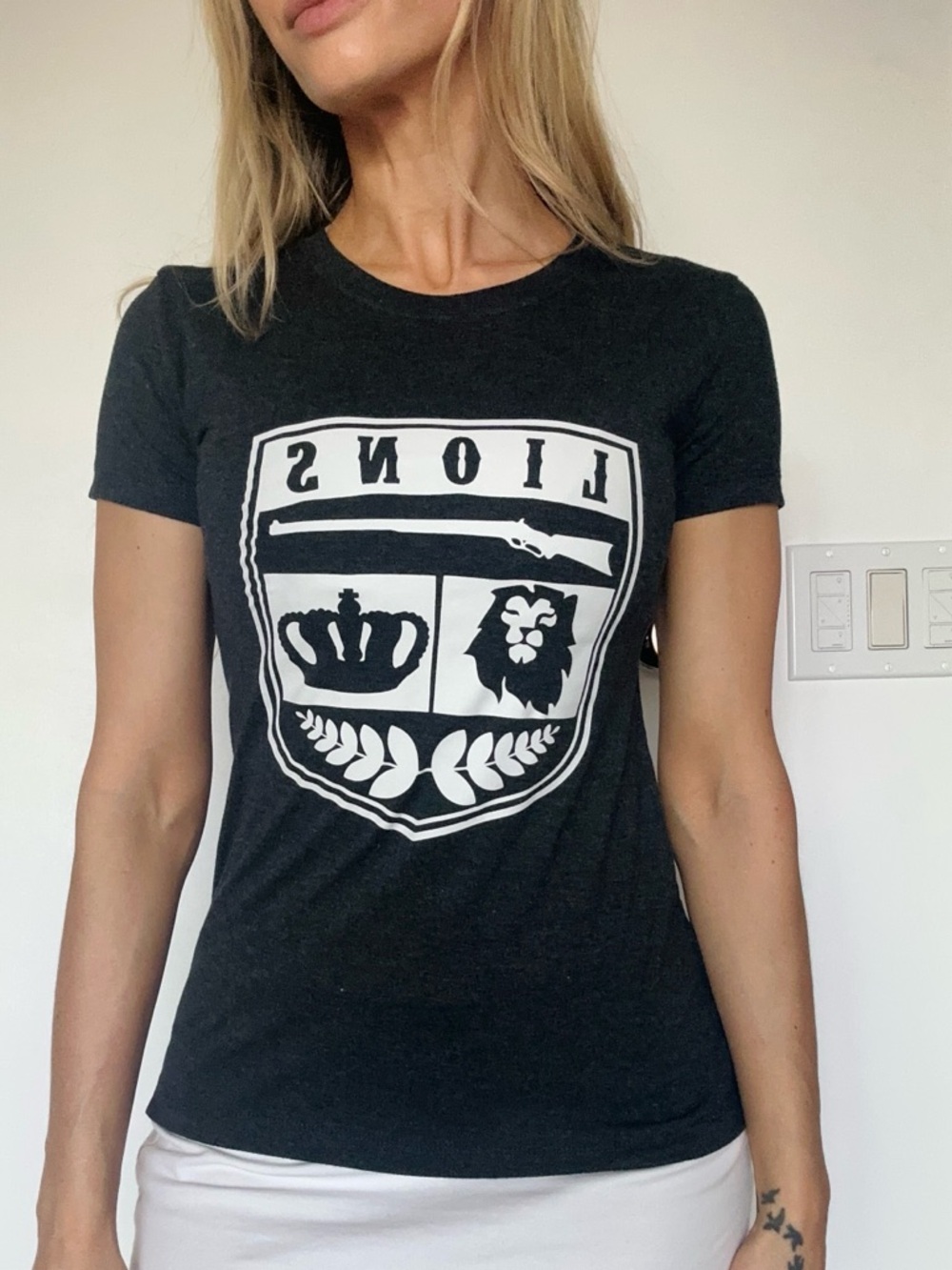 Black 'Lions' Graphic Tee - Women's Short Sleeve Top